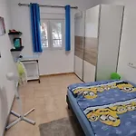 Crys&geo House Торевьиа
